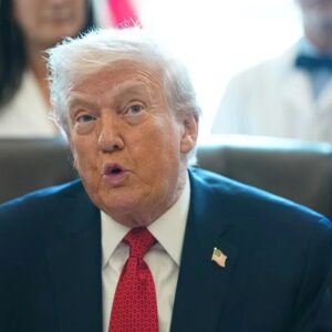 trump-dice-que-venezuela-entregara-entre-30-y-50-millones-de-barriles-de-petroleo-de-alta-calidad-a-eeuu