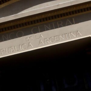los-gurues-de-la-city-preven-una-suba-del-dolar-del-10,9%-en-el-primer-semestre-y-mantienen-expectativas-de-desinflacion