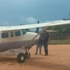 adolescente-muere-al-colisionar-su-motocicleta-contra-una-avioneta-en-aeropuerto-de-guarico