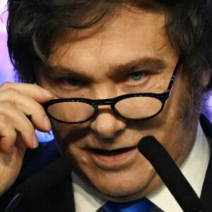 cepa:-milei-gasto-dinero-en-inteligencia,-pero-recorto-el-gasto-social-en-2025