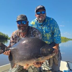 una-captura-para-la-historia:-pacu-de-13-kilos-en-las-aguas-de-esquina