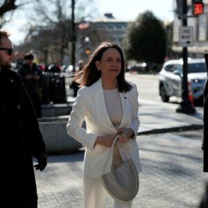 maria-corina-machado-al-salir-de-la-casa-blanca:-sepan-que-contamos-con-el-presidente-trump-para-la-libertad-de-venezuela