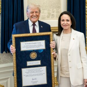 maria-corina-machado-gives-her-nobel-peace-prize-to-trump