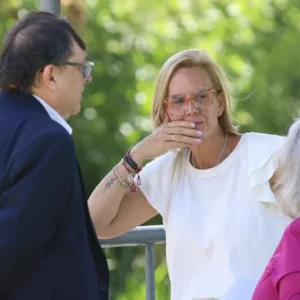 finalmente,-la-hija-de-gonzalez-urrutia-pudo-visitar-a-su-esposo-en-el-rodeo-i.