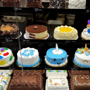 cumplis-anos?-estos-dos-grandes-supermercados-te-regalan-la-torta-y-te-ofrecen-excelentes-beneficios