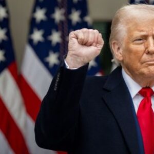 trump-descarga-a-sus-aliados-mientras-se-avecina-el-enfrentamiento-en-davos