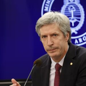 dolar-y-deudas:-el-bcra-modifico-una-normativa-y-relaja-el-cepo-para-las-empresas