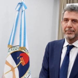 five-public-officials-leave-the-government-in-a-day