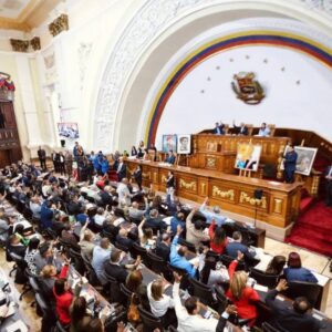 la-reforma-de-la-ley-de-hidrocarburos-es-un-paso-importante,-pero-insuficiente-para-atraer-grandes-inversiones