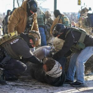 matan-a-enfermero-cuando-intentaba-defender-a-una-persona-de-agentes-de-ice-en-mineapolis