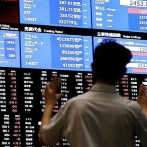 japon-tambalea,-enciende-alertas-en-el-mercado-y-la-fed-tantea-una-posible-intervencion-sobre-el-yen