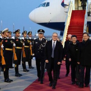 echaudes-par-les-foucades-de-trump,-les-dirigeants-occidentaux-se-pressent-a-pekin