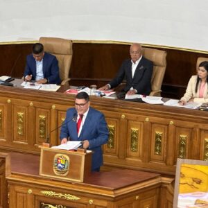 an-recuerda-a-maduro-ya-flores,-aprueba-ley-de-la-cruz-roja,-pero-no-menciona-la-amnistia-general