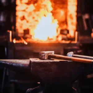 la-industria-encadeno-su-sexta-caida-interanual-al-hilo-y-cerro-2025-con-una-baja-de-casi-4%