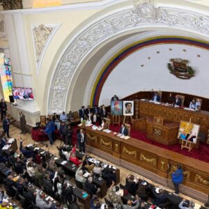 grupo-parlamentario-libertad-divulga-proyecto-de-ley-de-amnistia:-claves-y-reacciones