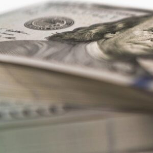 dolar:-el-techo-de-la-banda-superara-los-$1.650-a-fines-de-marzo
