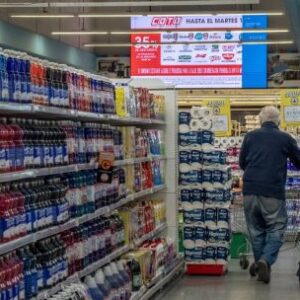 la-inflacion-argentina-se-acelero-por-quinto-mes-consecutivo-en-enero