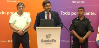 Santa Fe police lift protest after governor announces better wages and conditions santa-fe-police-lift-protest-after-governor-announces-better-wages-and-conditions