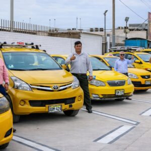 atu-ofrece-curso-gratis-para-taxistas-que-incluye-formacion-en-ingles:-asi-puedes-inscribirte