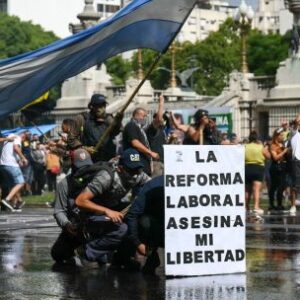 la-reforma-laboral-de-mileis-supera-el-primer-obstaculo-a-pesar-del-dia-de-manifestaciones