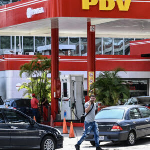pdvsa-inicia-plan-piloto-con-gasolina-super-premium-de-97-octanos-a-$1-por-litro-en-caracas