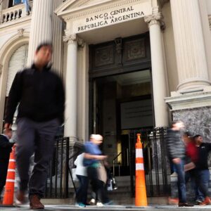 el-bcra-compro-mas-de-u$s2.000-millones,-pero-un-vencimiento-clave-a-fin-de-mes-pondra-a-prueba-las-reservas