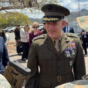 le-chef-du-commandement-militaire-americain-pour-laamerique-latine-a-visite-le-venezuela-et-rencontre-sa-presidente