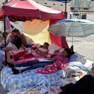 me-siento-agotada,-sin-energia-y-sin-respuesta:-las-mujeres-en-huelga-de-hambre-en-la-zona-7
