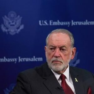 lambassadeur-americain-a-jerusalem-provoca-la-colere-des-pays-arabes-apres-ses-ses-propos-sur-le-droit-disrael-a-occuper-des-terres-sur-une-big-partie-du-moyen-orient