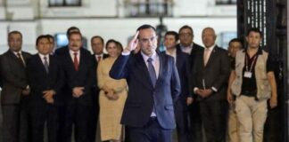 Perú se prepara para el octavo presidente en una década tras un nuevo juicio político peru-se-prepara-para-el-octavo-presidente-en-una-decada-tras-un-nuevo-juicio-politico