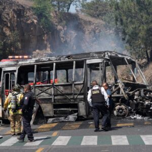 caos-y-violencia-en-varios-estados-de-mexico-tras-muerte-del-capo-el-mencho