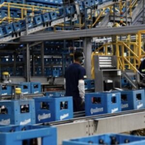 cerveceria-quilmes-reduce-a-un-tercio-el-personal-de-su-planta-de-zarate
