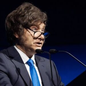 semana-argentina:-milei-lleva-a-gobernadores-a-wall-street-en-campana-inversora