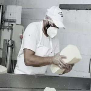 tras-70-anos-de-historia,-se-despidio-una-emblematica-empresa-lactea-argentina
