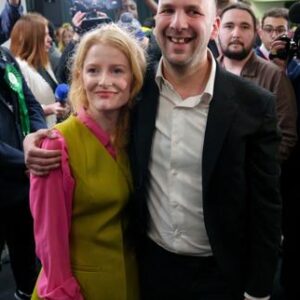 royaume-uni:-les-ecologistes-infligent-une-defaite-au-labor-de-keir-starmer-dans-la-banlieue-de-manchester