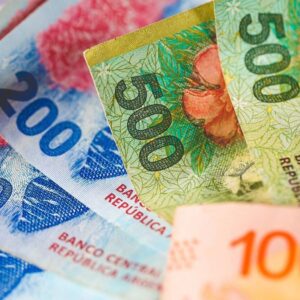 se-acelero-la-caida-del-credito-en-pesos:-registro-en-febrero-su-mayor-retroceso-en-casi-dos-anos