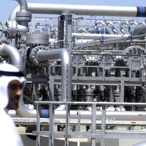 kuwait-recorta-produccion-petrolera-y-paraliza-refinerias-por-el-bloqueo-de-ormuz