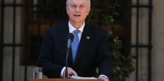 Au Chili, una casa de transición entre los presidentes entrantes y sortantes, dos hombres que todos séparen idéologiquement au-chili,-una-casa-de-transicion-entre-los-presidentes-entrantes-y-sortantes,-dos-hombres-que-todos-separen-ideologiquement