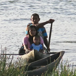 claves:-informe-denuncia-que-la-mineria-y-el-abandono-estatal-asedian-a-los-pueblos-indigenas