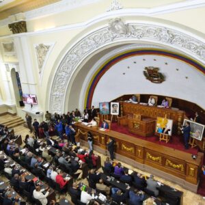 an-aprueba-en-primera-discusion-ley-de-minas-con-el-voto-salvado-del-grupo-libertad