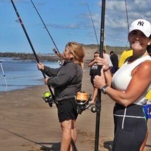 pesca-y-camaraderia-en-la-costa:-las-mujeres-tuvieron-su-gran-jornada-en-miramar