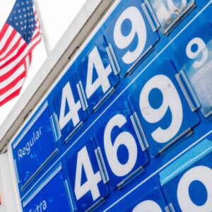 el-precio-de-la-nafta-en-eeuu-se-dispara-por-la-guerra-en-medio-oriente-y-subio-casi-24%-desde-el-final-de-febrero