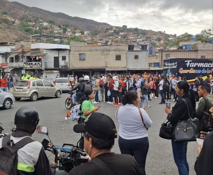ministro-de-transporte-califica-de-boicot-y-fracaso-el-paro-de-transporte-en-caracas