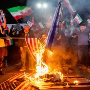 iran-dice-que-estados-unidos-e-israel-atacaron-un-gigantesco-campo-de-gas-mientras-la-guerra-se-intensifica