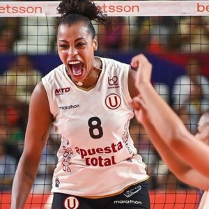 universitario-vs-regatas-en-vivo-hoy:-las-pumas-ganan-el-tercer-set-del-partido-extra-de-la-liga-peruana-de-voley