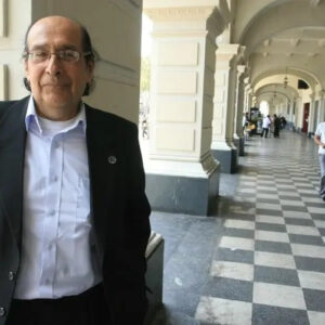 el-mejor-libro-de-ensayos-de-miguel-gutierrez.