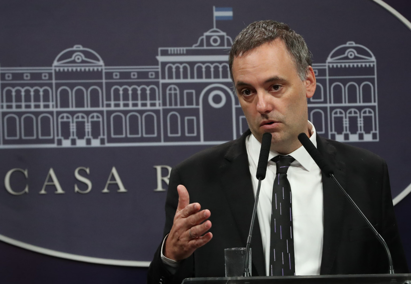 argentinas-chief-of-staff-under-fire-over-new-allegations-of-corruption