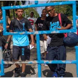 cuba-celebra-una-semana-santa-marcada-por-el-indulto-a-2.000-presos-y-la-crisis-energetica