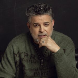 salsero-luis-enrique-lamenta-que-la-musica-se-reduzca-a-numeros:-hay-gente-que-puede-tener-no-se-cuantos-likes,-pero-no-te-venden-un-show