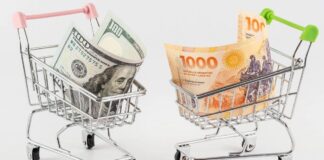 Dólar atrasado, inflación al alza y caída de salarios: advierten por una “anomalía” que tensiona el modelo de Javier Milei dolar-atrasado,-inflacion-al-alza-y-caida-de-salarios:-advierten-por-una-“anomalia”-que-tensiona-el-modelo-de-javier-milei